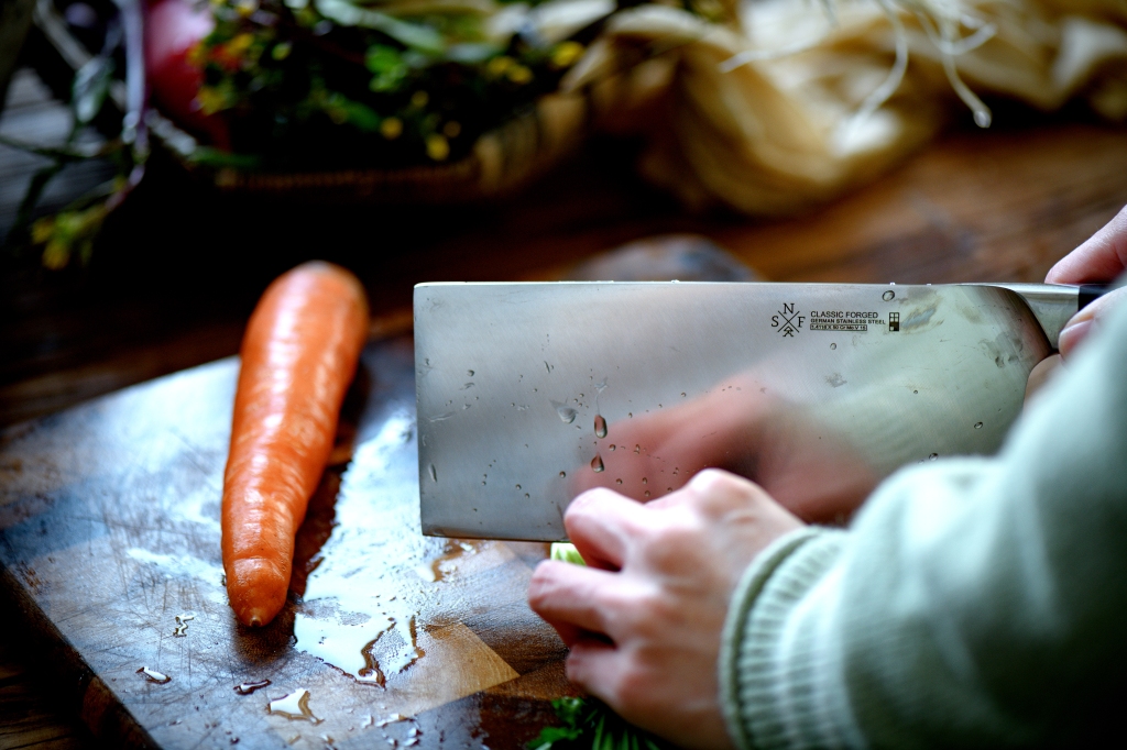 Slice and Dice Like a Pro: Elevating Your Cooking Game with Knife Cutting Skills